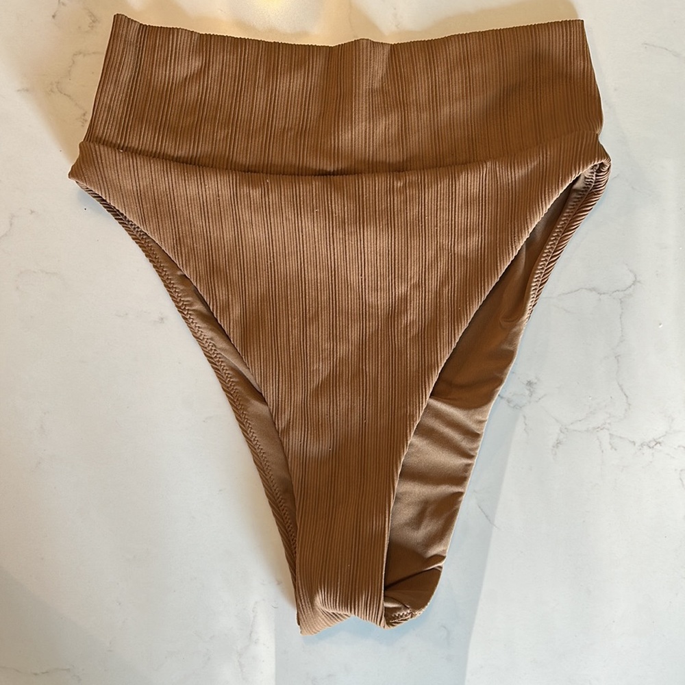 Aerie Swimsuit - Picture 6 of 8